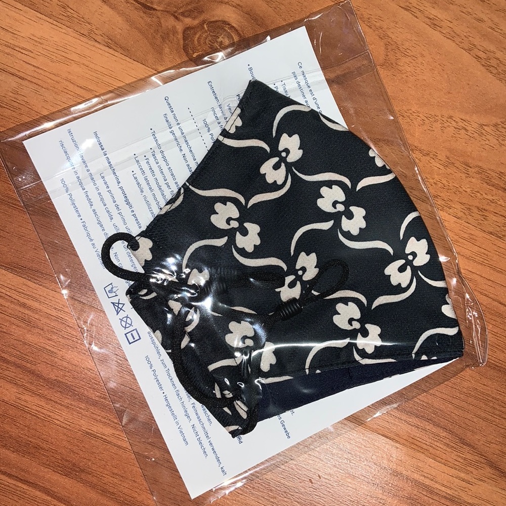 Brand New in Packaging Tory Burch Face Mask